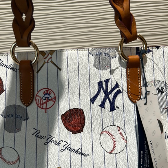 NWT Authentic Yankees Tammy Tote - Picture 8 of 13